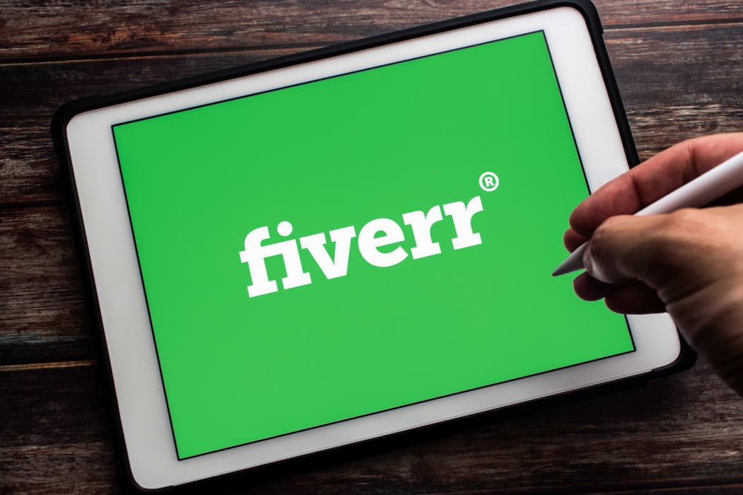 Fiverr demite 250 funcionários e aposta em infraestrutura de IA