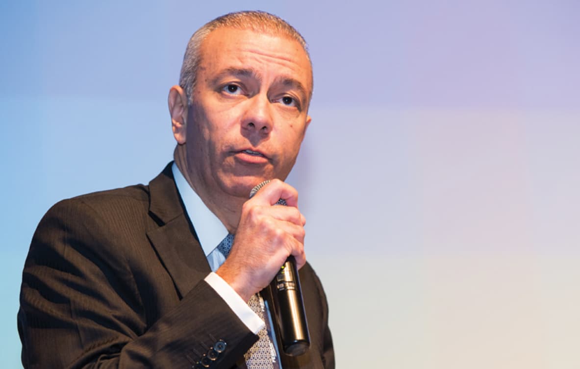 CEO do Bradesco rebate críticas e defende investimentos