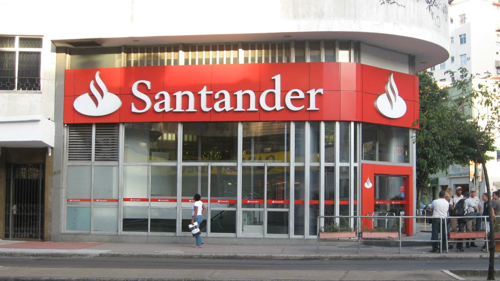 Santander tem mais de 260 vagas abertas no LinkedIn