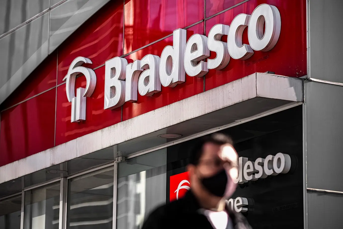 Bradesco: poupança fraca aperta o crédito imobiliário