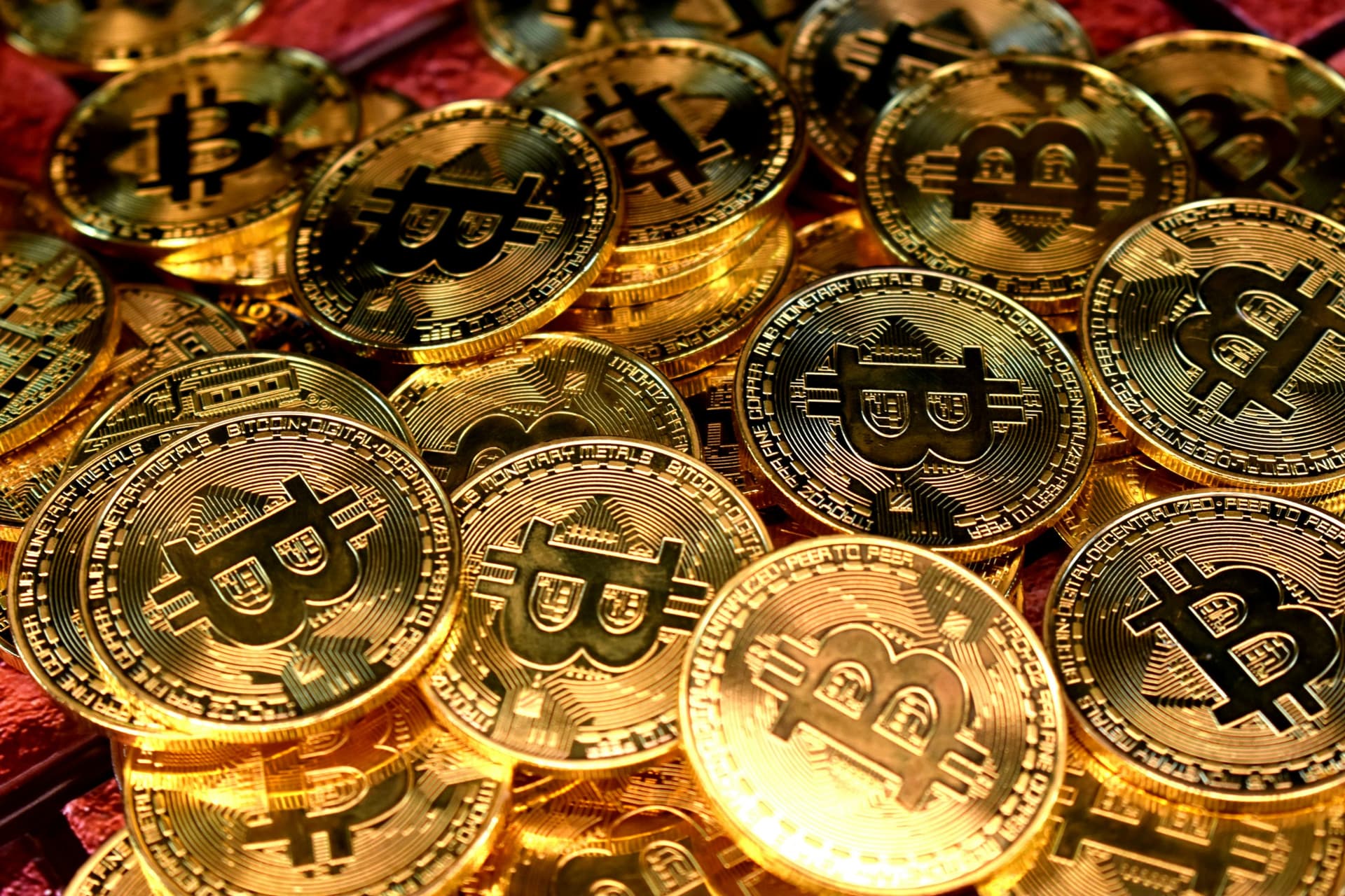 Bitcoin sobe 4% e atinge maior patamar em seis semanas