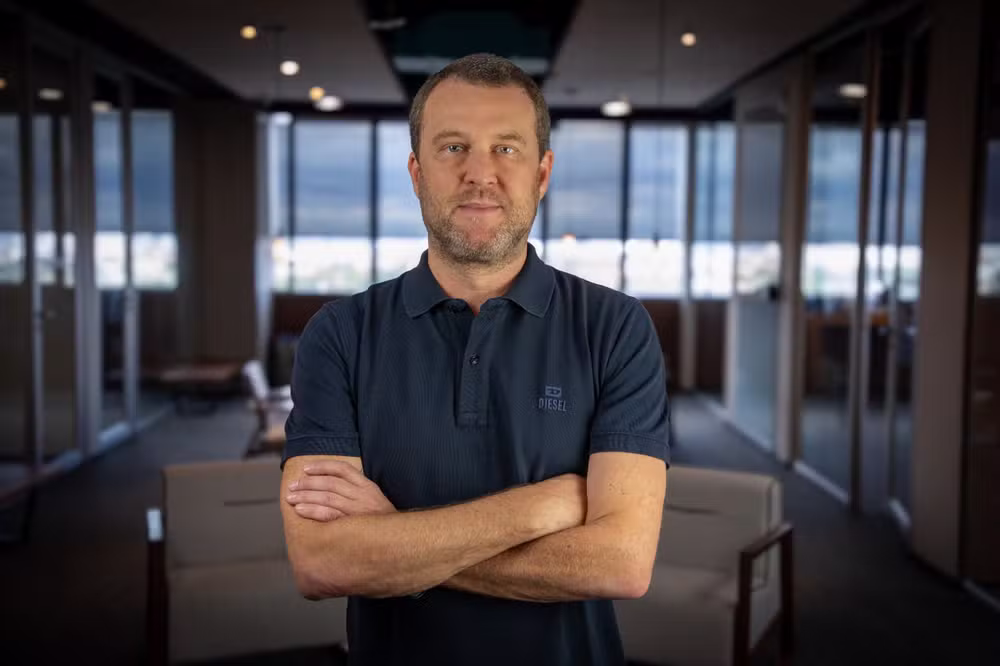 Dock reúne BaaS sob CEO dedicado e lança ofensiva de crédito