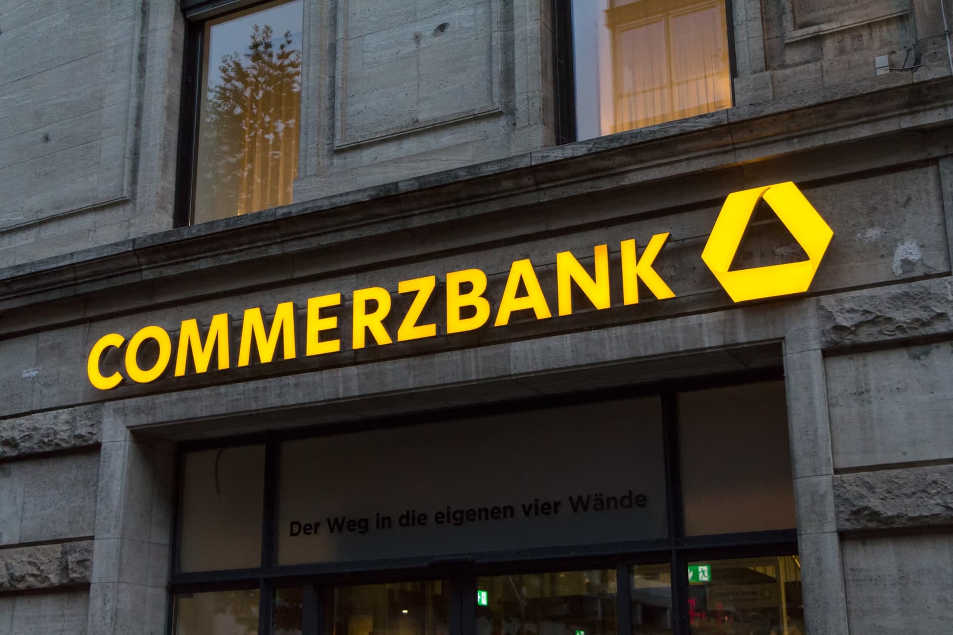 Commerzbank rejeita € 24 bi do UniCredit por subavaliação