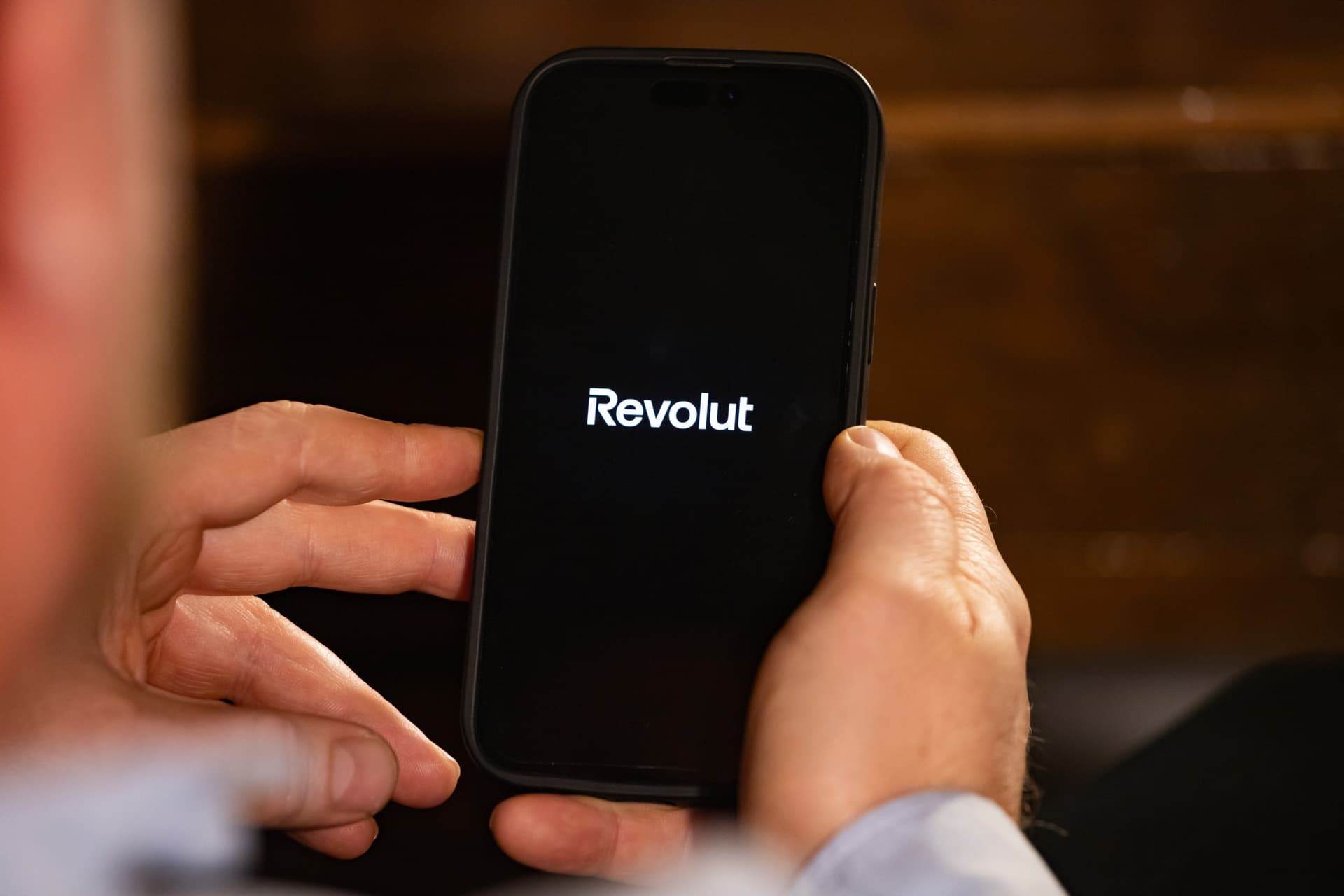 Revolut tem 450 mil indianos na fila por seu app