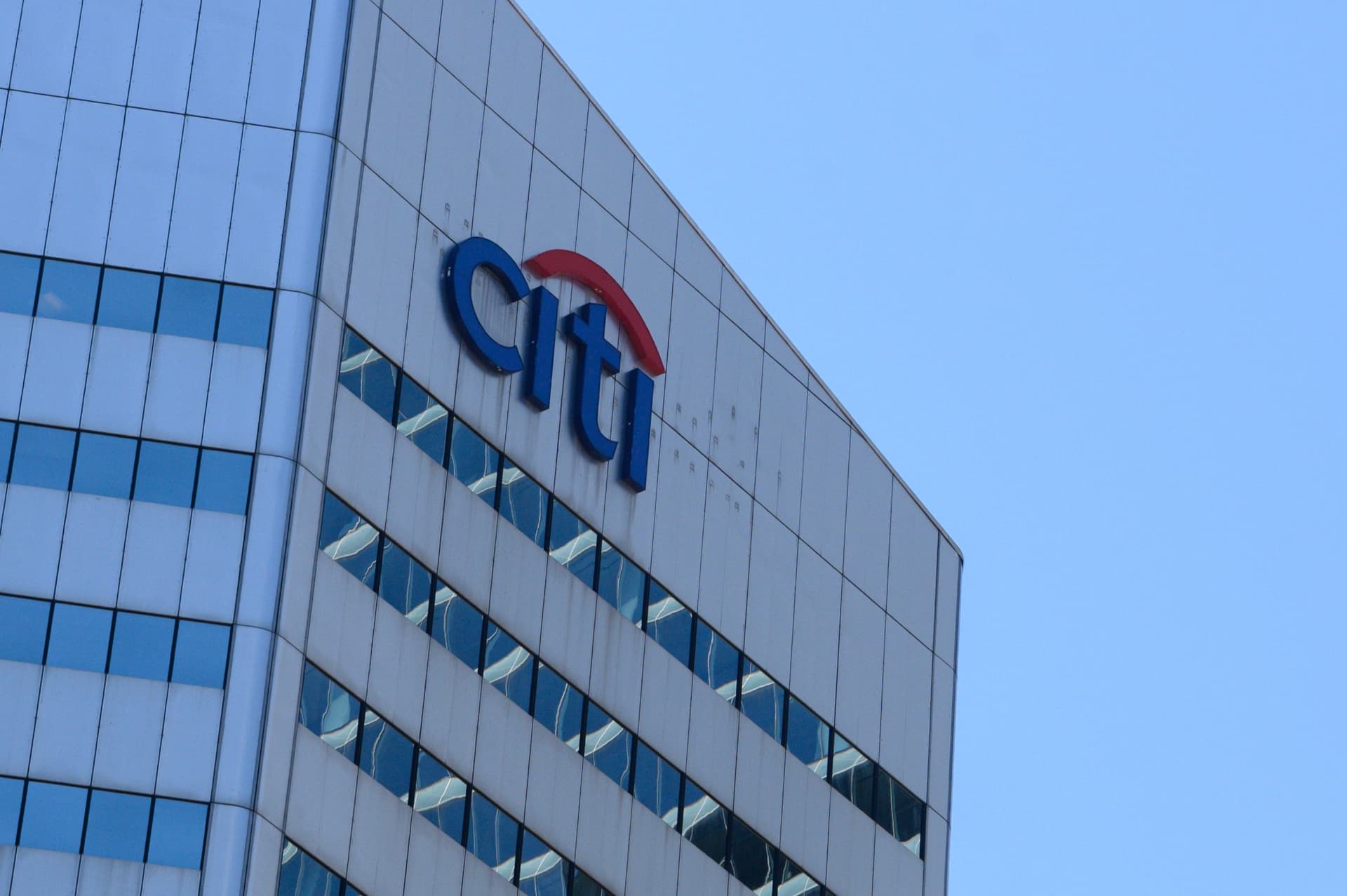 Citi lança gestão de assinaturas da Mastercard nos Emirados